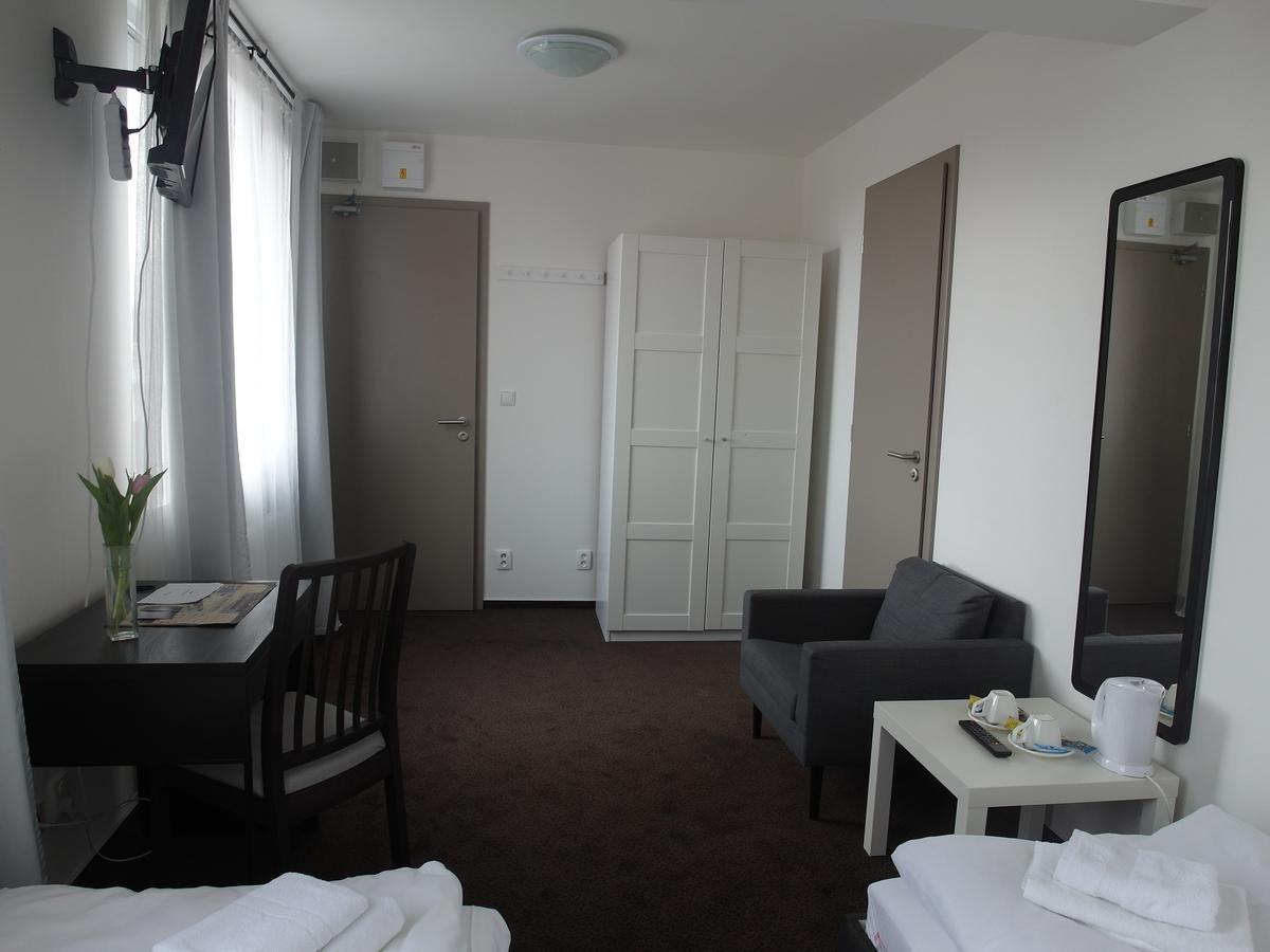Hotel Harfa Prague Exterior photo