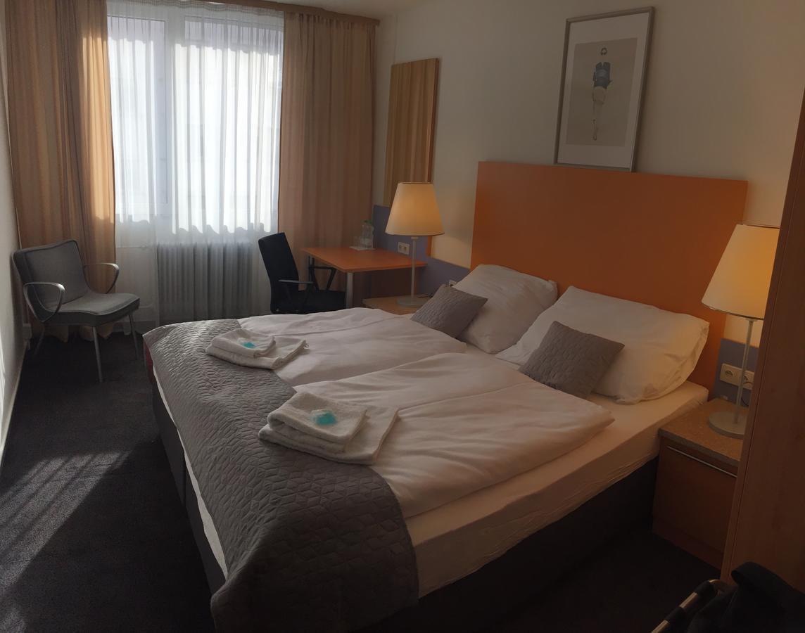 Hotel Harfa Prague Exterior photo