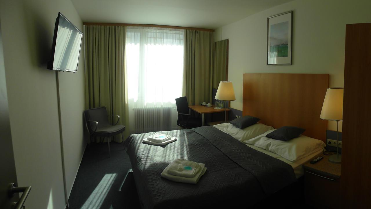 Hotel Harfa Prague Exterior photo