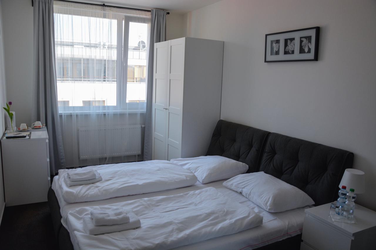 Hotel Harfa Prague Exterior photo